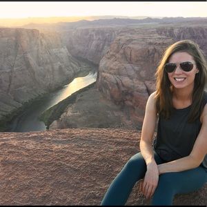 Meet your Posher, Adrienne